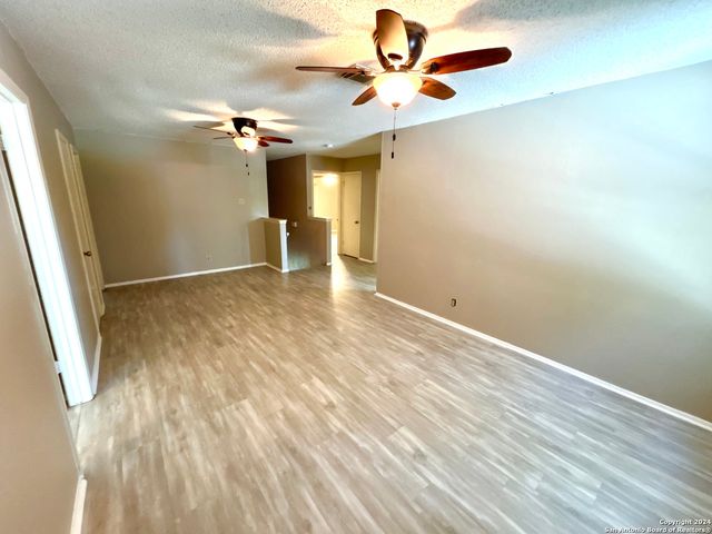 8111 Mescal Trail, San Antonio, TX 78244