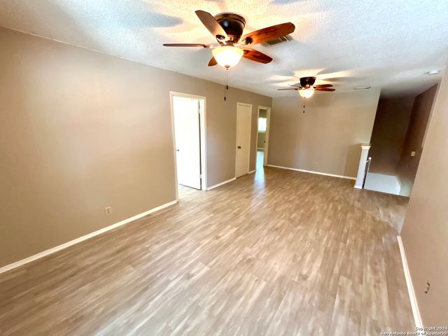 8111 Mescal Trail, San Antonio, TX 78244