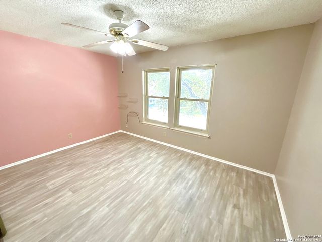 8111 Mescal Trail, San Antonio, TX 78244