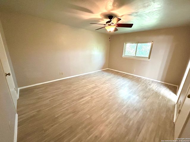 8111 Mescal Trail, San Antonio, TX 78244