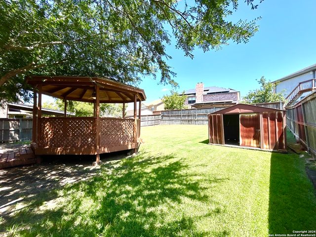 8111 Mescal Trail, San Antonio, TX 78244