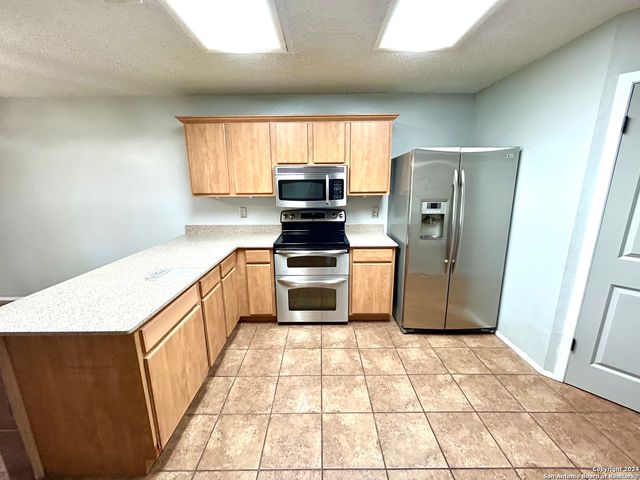 8111 Mescal Trail, San Antonio, TX 78244