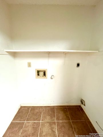 8111 Mescal Trail, San Antonio, TX 78244