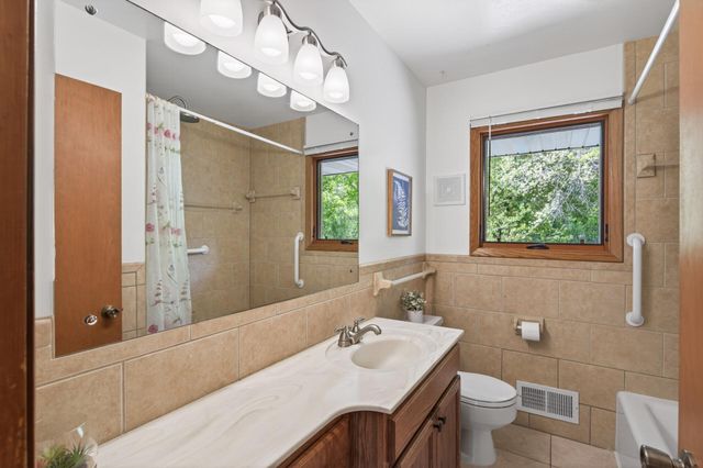 2521 Cedar Avenue, White Bear Lake, MN 55110