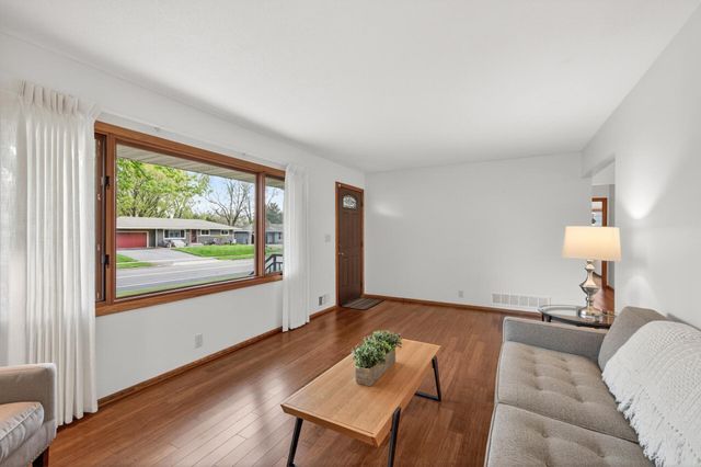 2521 Cedar Avenue, White Bear Lake, MN 55110