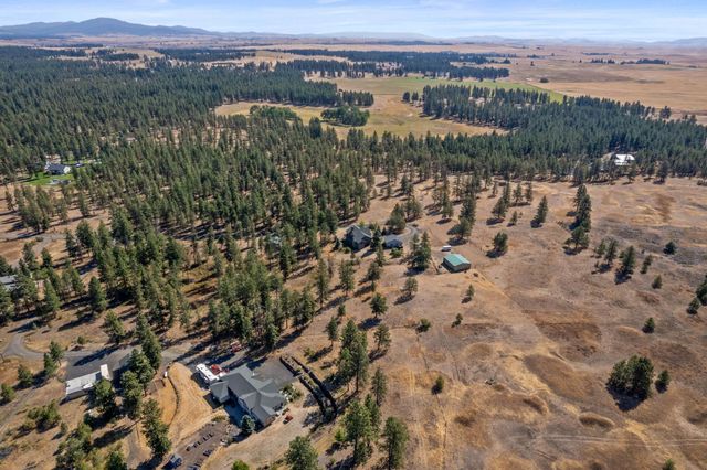 1328 E Smythe Rd, Spangle, WA 99031