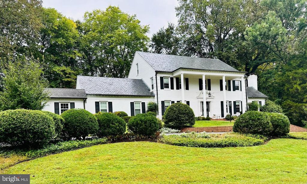 7200 HELMSDALE RD, Bethesda, MD 20817