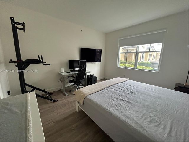 8826 W Flagler St 112, Miami, FL 33174