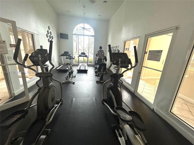 8826 W Flagler St 112, Miami, FL 33174