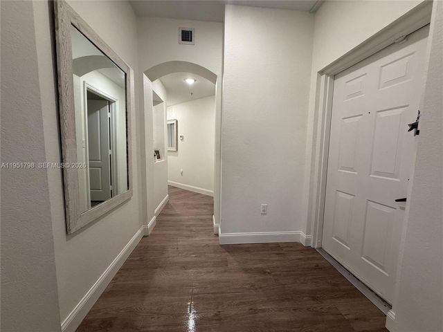 8826 W Flagler St 112, Miami, FL 33174