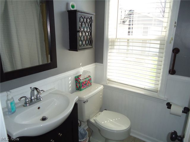318 Van Buren Avenue, Cuyahoga Falls, OH 44221