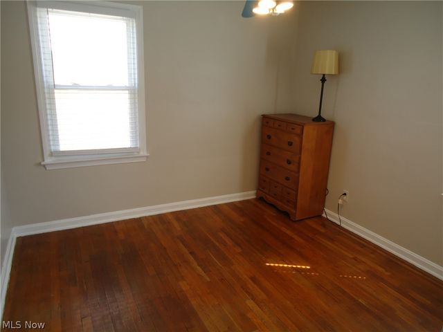 318 Van Buren Avenue, Cuyahoga Falls, OH 44221