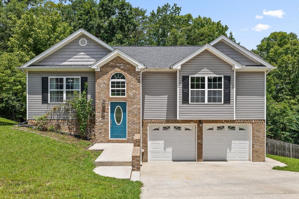 1021 Falcon Run Drive, Soddy Daisy, TN 37379