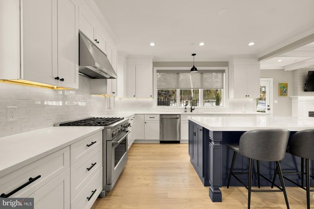 9111 SLIGO CREEK PKWY, Silver Spring, MD 20901