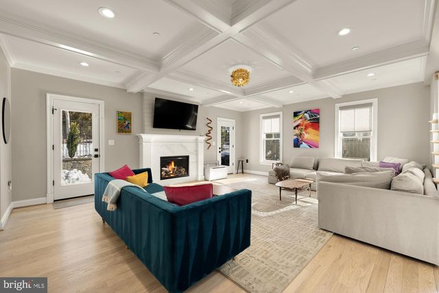 9111 SLIGO CREEK PKWY, Silver Spring, MD 20901