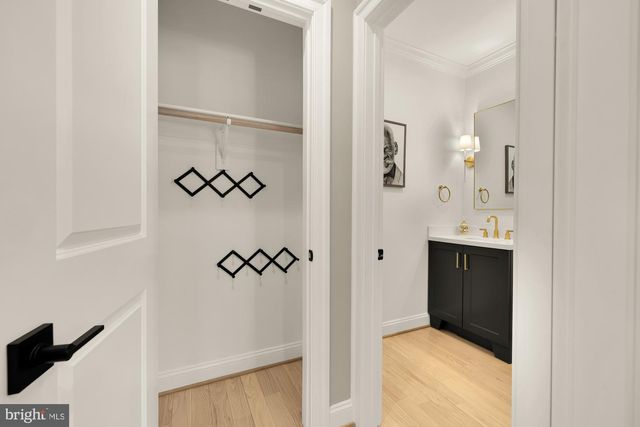 9111 SLIGO CREEK PKWY, Silver Spring, MD 20901