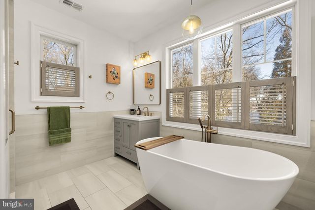 9111 SLIGO CREEK PKWY, Silver Spring, MD 20901