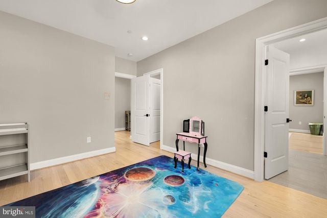 9111 SLIGO CREEK PKWY, Silver Spring, MD 20901