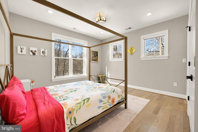 9111 SLIGO CREEK PKWY, Silver Spring, MD 20901