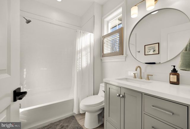 9111 SLIGO CREEK PKWY, Silver Spring, MD 20901