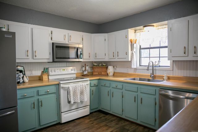 204 S 12th Avenue, Paragould, AR 72450