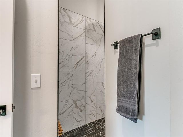 2200 Santa Monica Street, Edmond, OK 73034