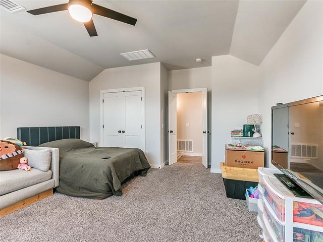 2200 Santa Monica Street, Edmond, OK 73034