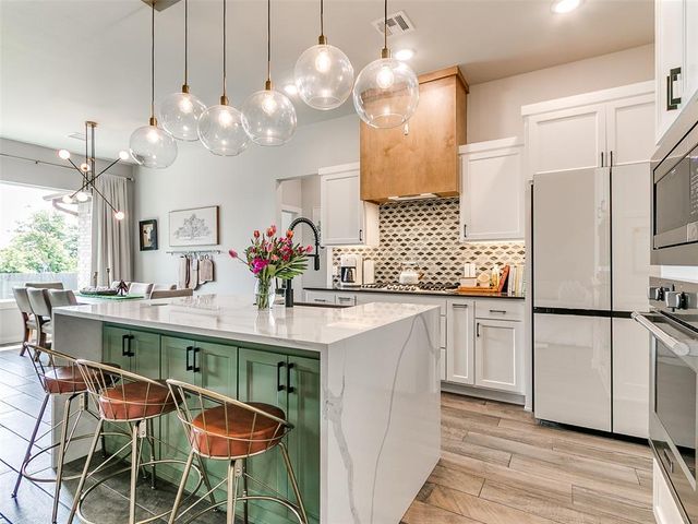 2200 Santa Monica Street, Edmond, OK 73034