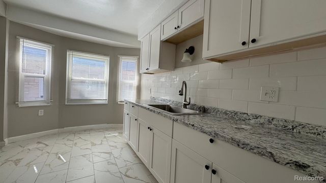 5051 COURVILLE Street, Detroit, MI 48224