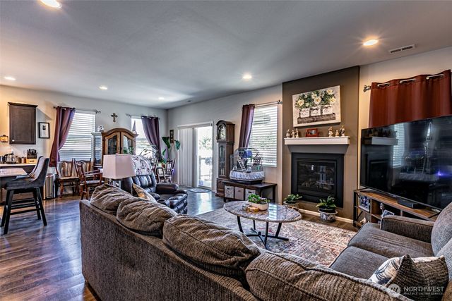 830 Maple Lane SW, Orting, WA 98360