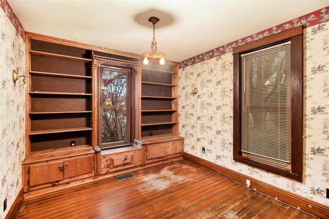 104 W Cross Street, Wanatah, IN 46390