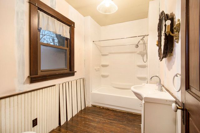 104 W Cross Street, Wanatah, IN 46390