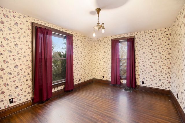 104 W Cross Street, Wanatah, IN 46390