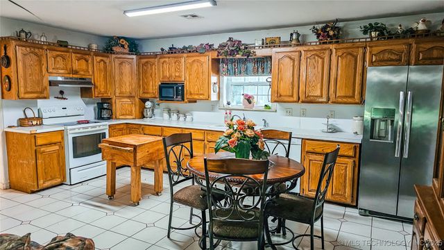 421975 E 1155 Road, Eufaula, OK 74432