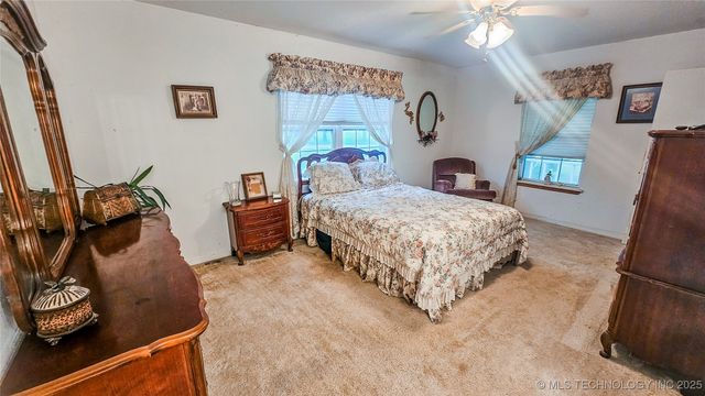 421975 E 1155 Road, Eufaula, OK 74432