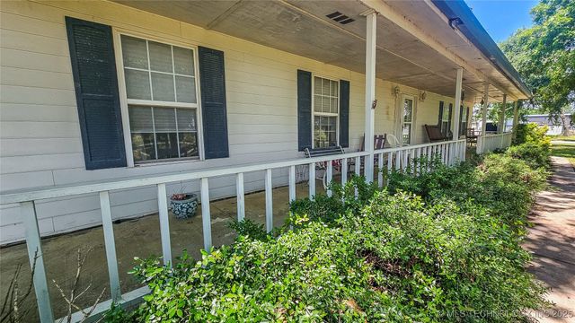 421975 E 1155 Road, Eufaula, OK 74432