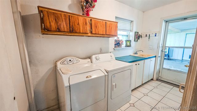 421975 E 1155 Road, Eufaula, OK 74432