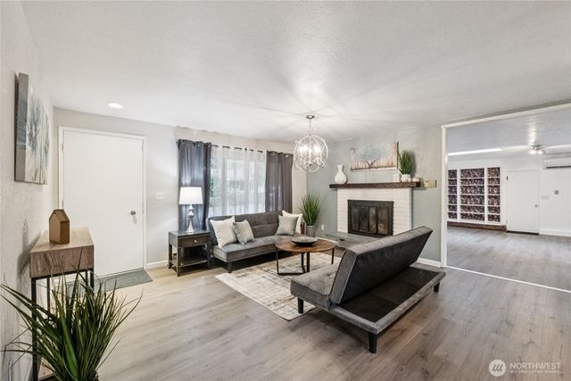 20911 W Richmond Road, Bothell, WA 98021