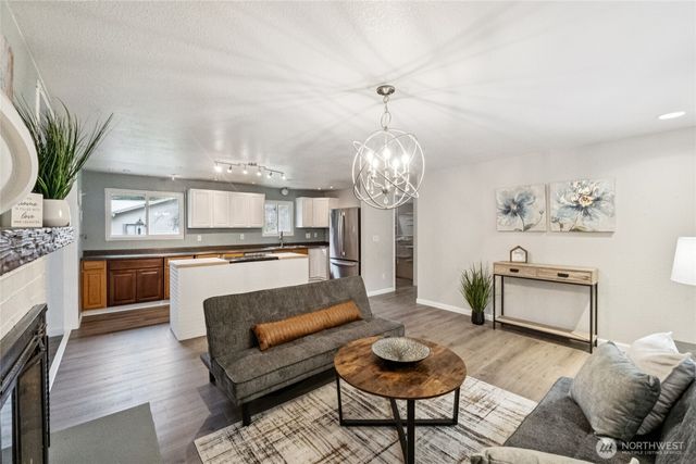 20911 W Richmond Road, Bothell, WA 98021