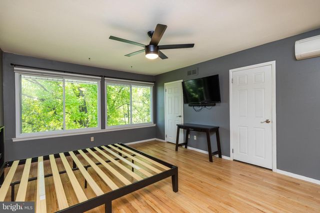 8 MALLOW PL, Wilmington, DE 19810