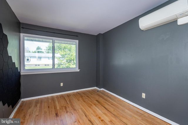 8 MALLOW PL, Wilmington, DE 19810
