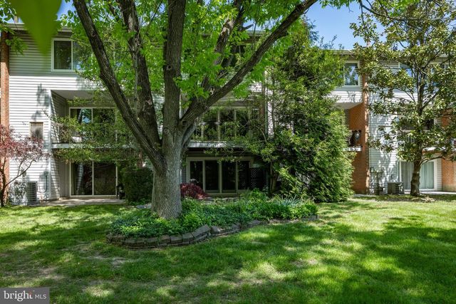 8 MALLOW PL, Wilmington, DE 19810