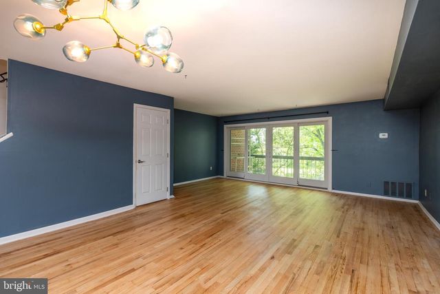 8 MALLOW PL, Wilmington, DE 19810