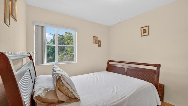 8926 SW 19th St, Miramar, FL 33025