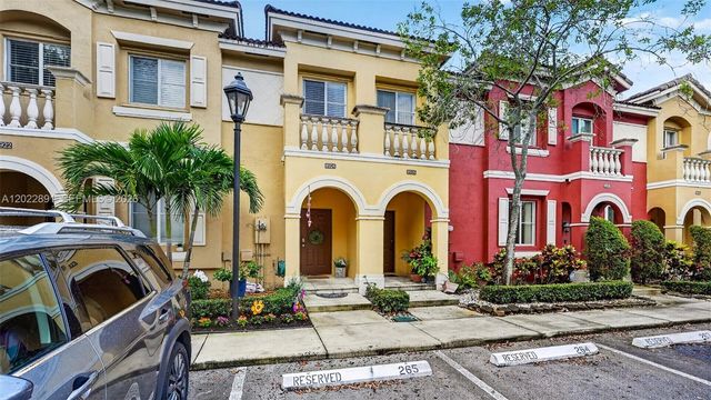 8926 SW 19th St, Miramar, FL 33025