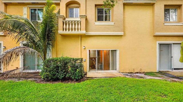 8926 SW 19th St, Miramar, FL 33025