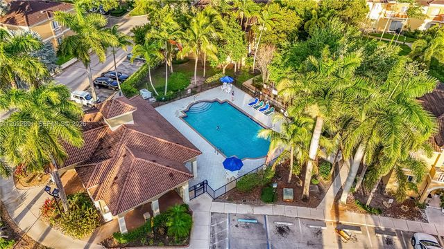 8926 SW 19th St, Miramar, FL 33025