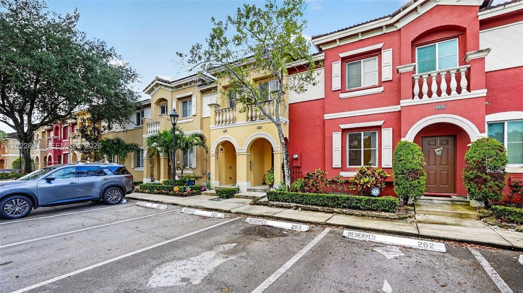 8926 SW 19th St, Miramar, FL 33025