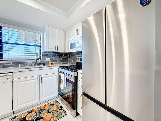 7050 SUNSET DRIVE S 912, South Pasadena, FL 33707