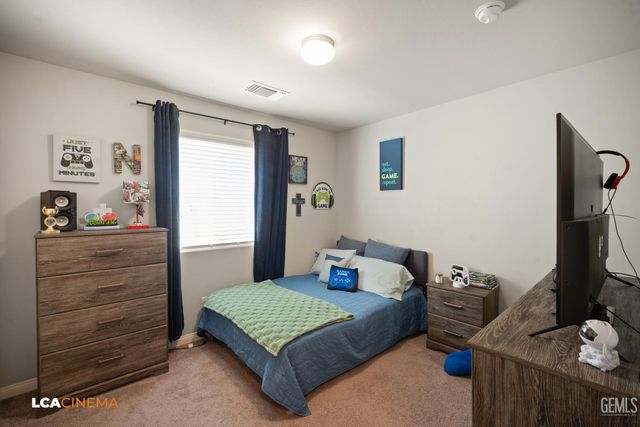 9124 Midnight Creek Way, Bakersfield, CA 93311